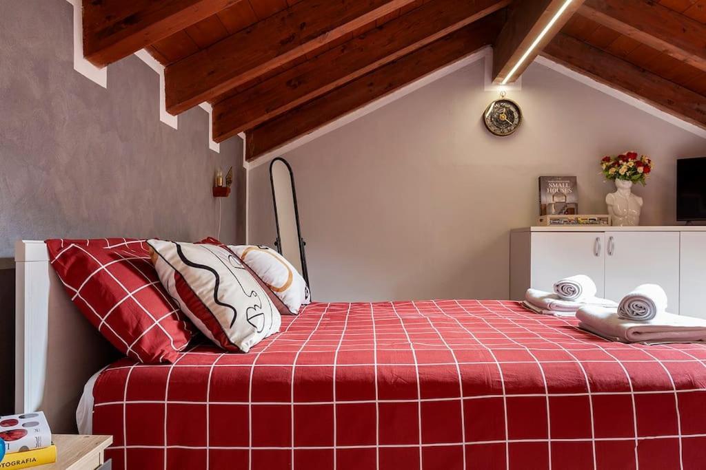 Apartamento Alex Haus Somma Lombardo Exterior foto