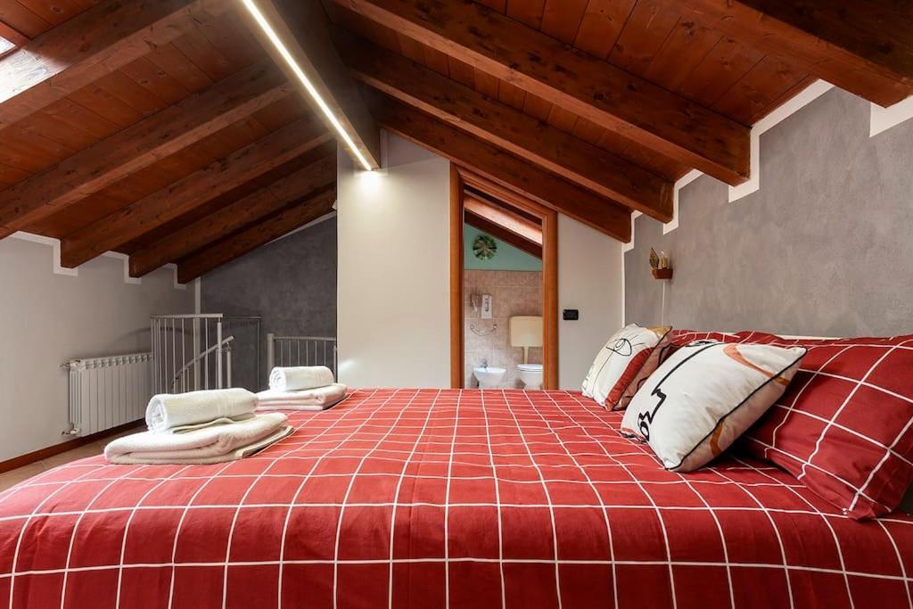 Apartamento Alex Haus Somma Lombardo Exterior foto