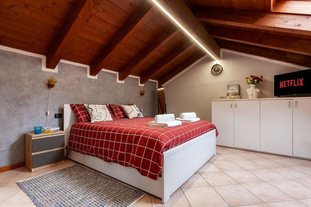Apartamento Alex Haus Somma Lombardo Exterior foto