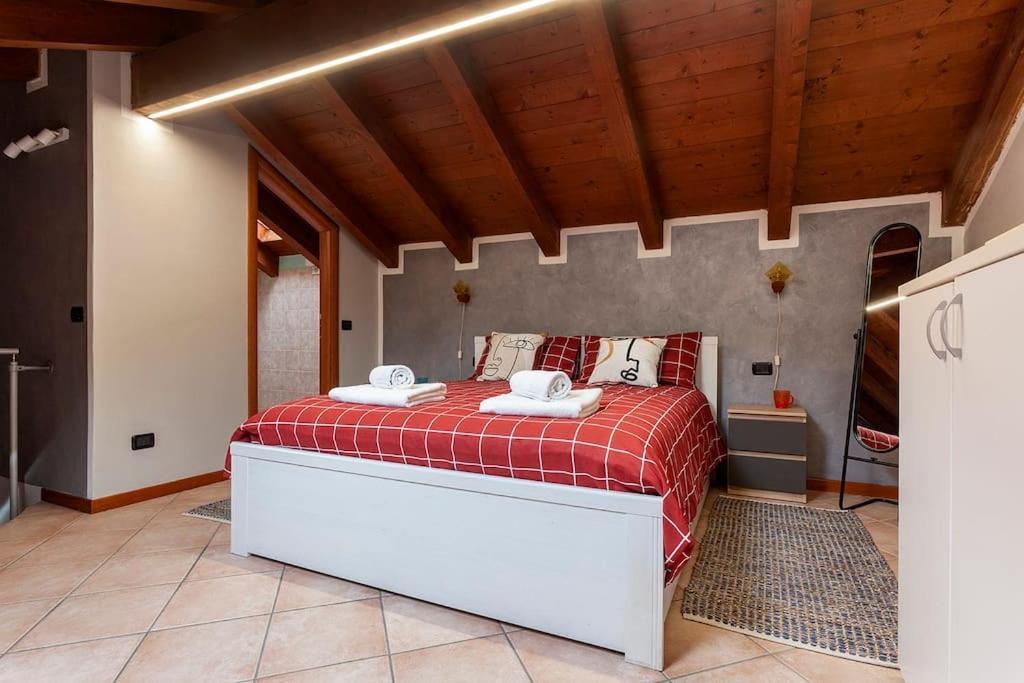 Apartamento Alex Haus Somma Lombardo Exterior foto